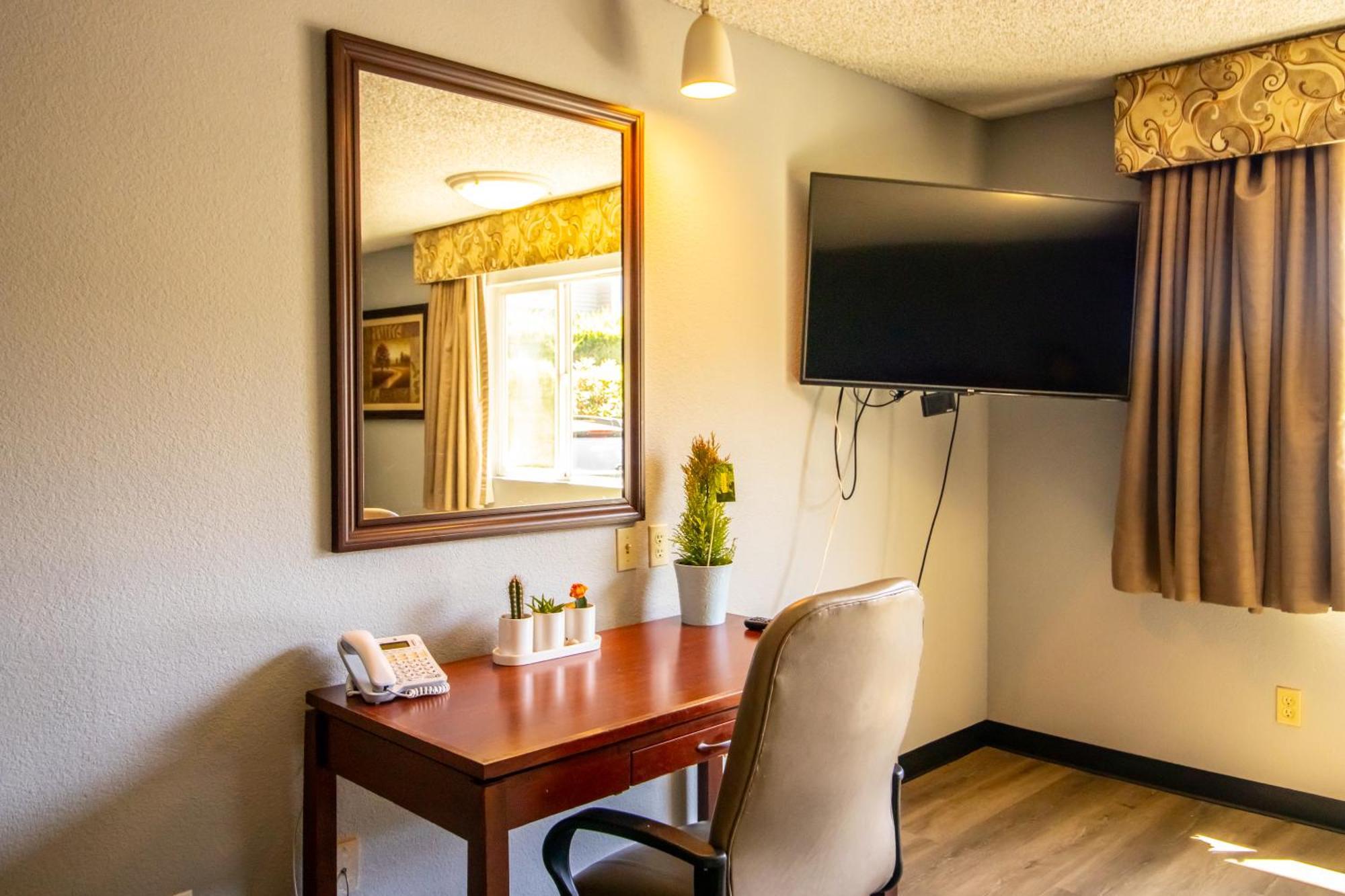 Red Lion Inn & Suites Vancouver Eksteriør bilde